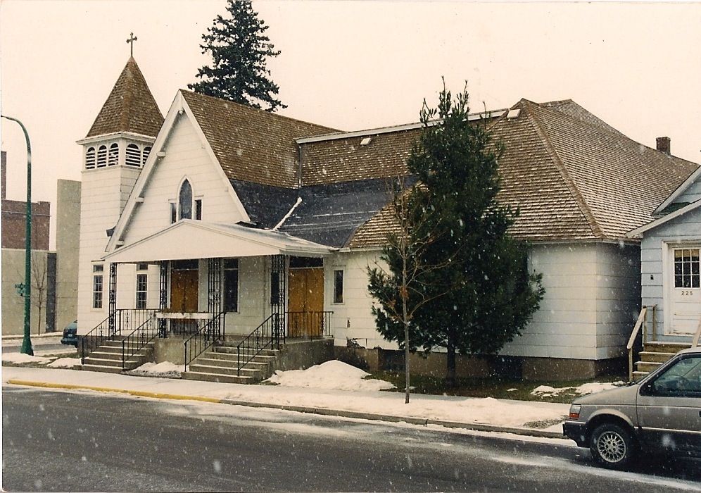 St. Paul's Episcopal Church of Virginia MN, Front façade